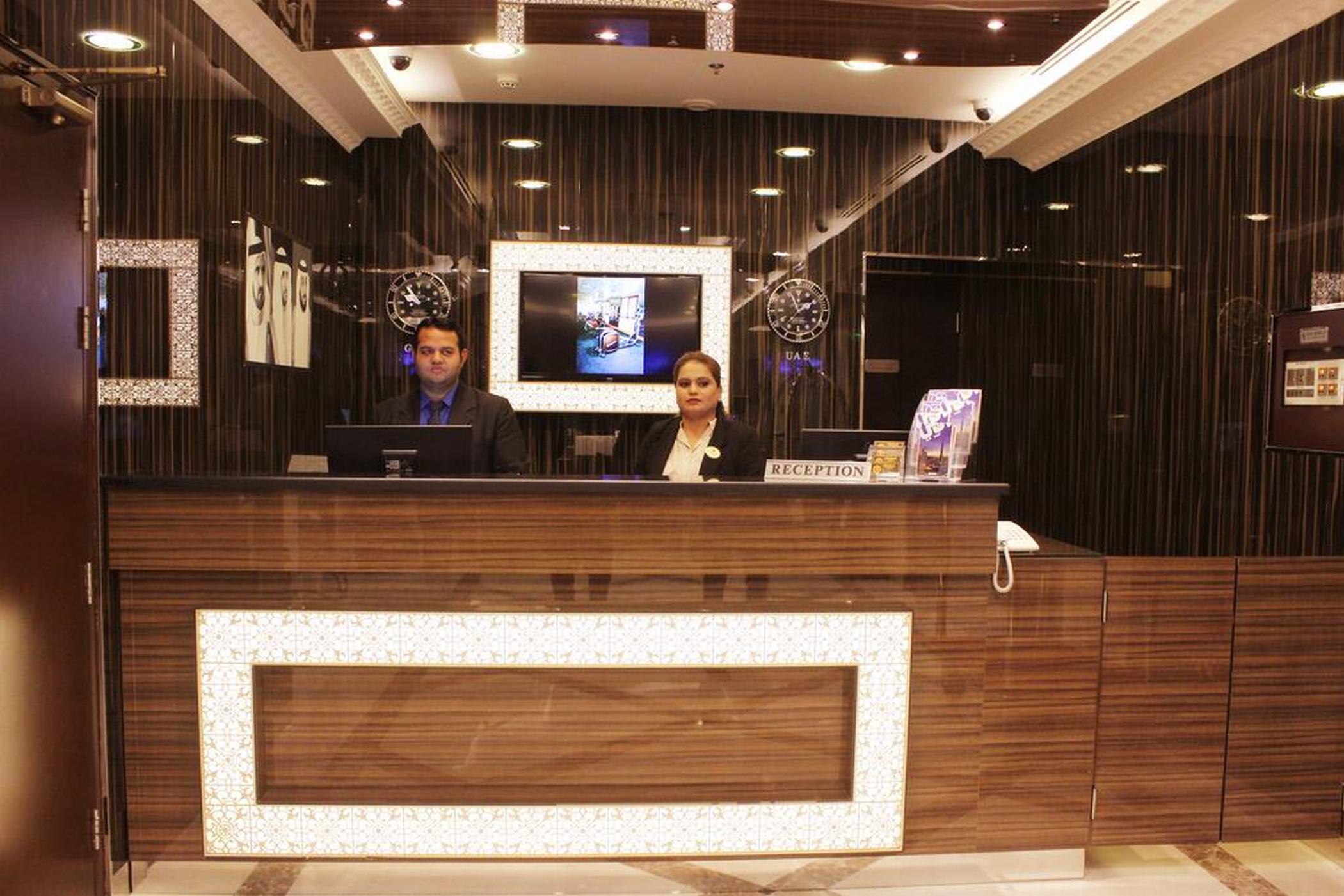 Montreal Naif Hotel Dubai Exteriör bild