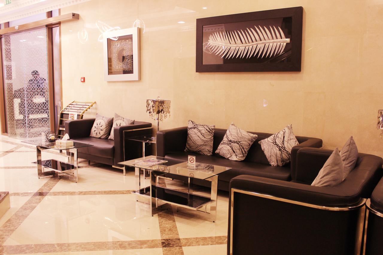 Montreal Naif Hotel Dubai Exteriör bild